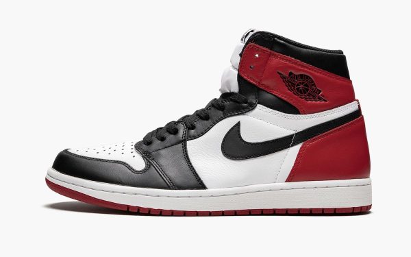 Air Jordan 1 Retro High OG 'Black Toe' 2016