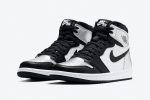 Wmns Air Jordan 1 Retro High OG 'Silver Toe' - Image 3