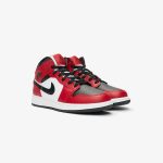 Air Jordan 1 Mid GS 'Chicago Black Toe' - Image 3