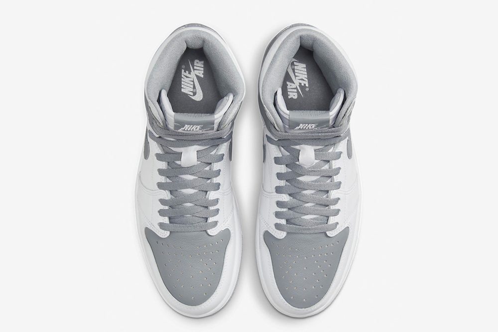 Air Jordan 1 Retro High OG 'Stealth' - Image 4