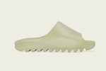 Adidas Yeezy Slides 'Resin' 2022 - Image 2