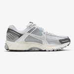 Wmns Nike Zoom Vomero 5 'Wolf Grey Cool Grey' - Image 2