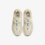 Wmns Nike Air Zoom Vomero 5 'Oatmeal' - Image 4