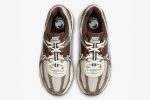 Wmns Nike Zoom Vomero 5 'Earth Fossil' - Image 4
