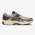 Wmns Nike Zoom Vomero 5 'Earth Fossil' - Image 2