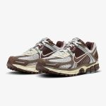 Wmns Nike Zoom Vomero 5 'Earth Fossil' - Image 3