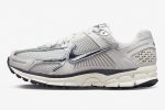 Wmns Nike Air Zoom Vomero 5 'Photon Dust Metallic Silver'