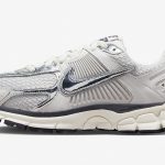 Wmns Nike Air Zoom Vomero 5 'Photon Dust Metallic Silver'
