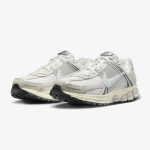 Nike Air Zoom Vomero 5 'Platinum Tint' - Image 3