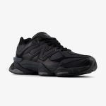 9060 triple black leather - Side product view