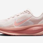Wmns Nike Vomero 18 'Light Soft Pink'