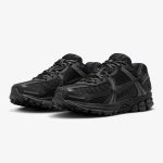 nike vomero black runner - Side product view