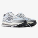visible tech sneaker - Side product view